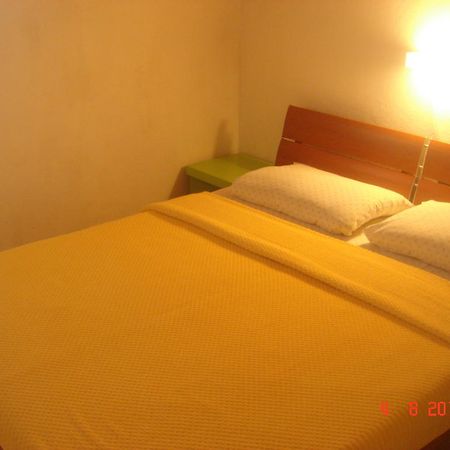 Apartments Renata Primosten Luaran gambar