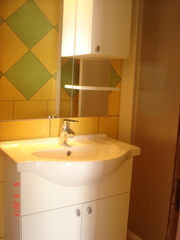 Apartments Renata Primosten Bilik gambar