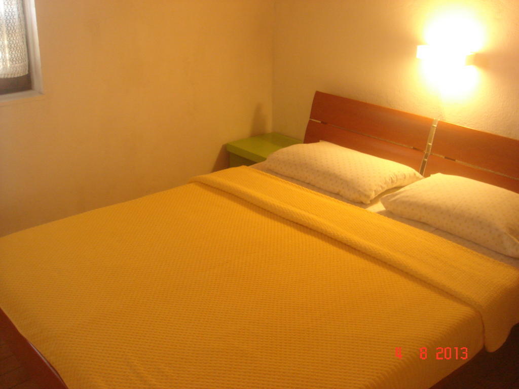 Apartments Renata Primosten Luaran gambar